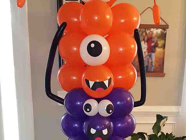 Tri-monster balloon column