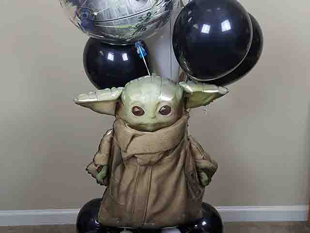 Starwars themed balloon bouquet