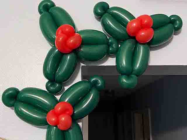 Balloon holly designs