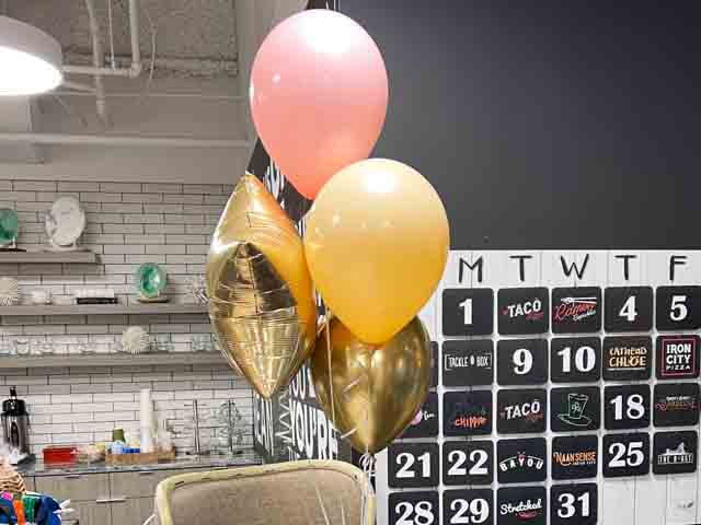 Baby shower balloon centerpiece